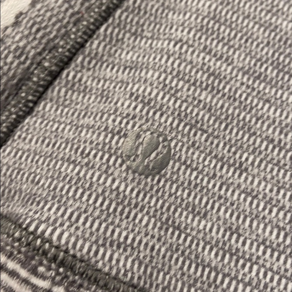 Lululemon pullover - Picture 6 of 6